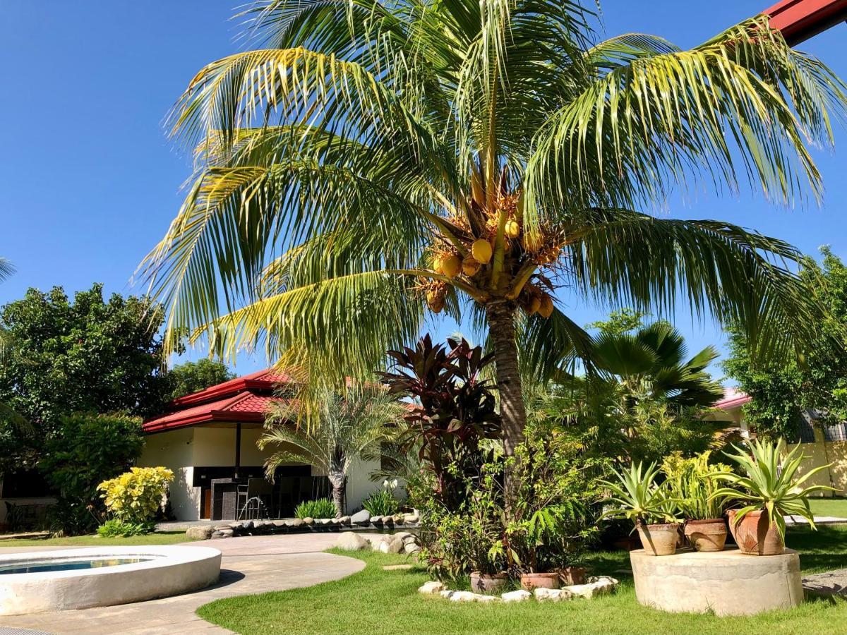 Strutz Art Garden Resort Bangued Exterior foto